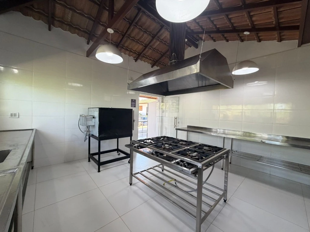 Área de Serviço - Bancadas Inox & Apoio Operacional